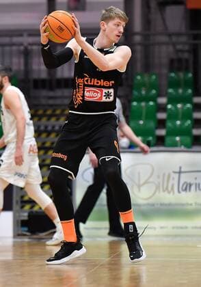10.03.2021 - Basketball - Saison 2020 2021 - 2. Bundesliga Pro-A - 14. Spieltag: Nürnberg Falcons Basketball Club NBC - wiha panthers Schwenningen - - Jonas Niedermanner (9, Wiha Panthers Schwenningen) Freisteller Einzelbild