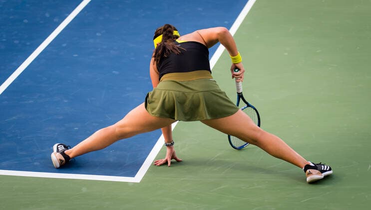 March 11, 2021, DUBAI, UNITED ARAB EMIRATES: Jessica Pegula of the United States in action during the quarter-finals at the 2021 Dubai Duty Free Tennis Championships WTA, Tennis Damen 1000 tournament against Elise Mertens of Belgium DUBAI UNITED ARAB EMIRATES - ZUMAa181 20210311_zaa_a181_041 Copyright: xRobxPrangex