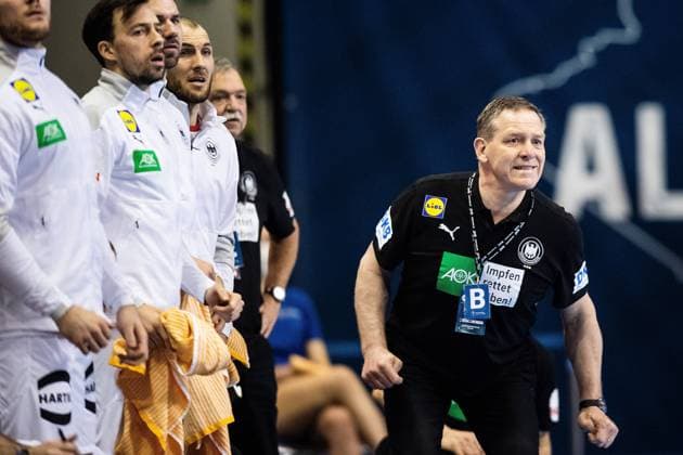 210312 Alfred Gislason, head coach of Germany during the olympic qualification handball match between Germany and Sweden on March 12, 2021 in Berlin. Photo: Ludvig Thunman BILDBYRAN kod LT LT0124 handball handboll handball olympic qualification os-kval os kval germany deutschland tyskland sverige sweden bbeng Copyright: LUDVIGxTHUNMAN BB210312LT043