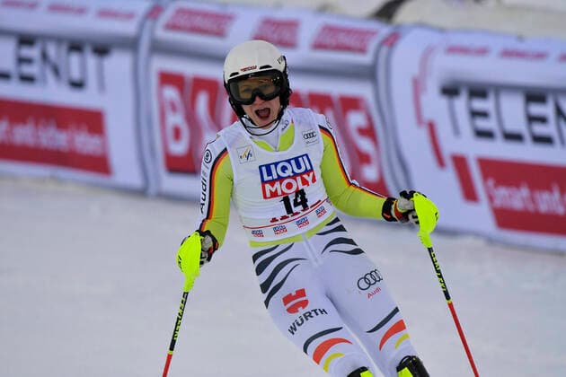 Bilder des Jahres 2021, Sport 03 März Sport Themen der Woche KW10 12.03.2021, Aare, SWE, FIS Weltcup Ski Alpin, Slalom, Damen, im Bild Lena Duerr reacts after her 2nd run of the Womens Slalom Race of FIS Ski Alpine World Cup in Aare, Sweden on 2021 03 12. **** ONLY FOR GER;FRA;ITA;ESP;SUISSE;GBR **** Aare *** 12 03 2021, Aare, SWE, FIS Alpine Ski World Cup, Slalom, Women, in picture Lena Duerr reacts after her 2nd run of the Womens Slalom Race of FIS Ski Alpine World Cup in Aare, Sweden on 2021 03 12 ONLY FOR GER FRA ITA ESP SUISSE GBR Aare  EP_spb  