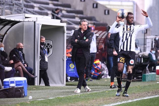 CLAUDE PUEL (ENTRAINEUR SAINT ETIENNE) FOOTBALL : Angers vs Saint Etienne - Ligue 1 Uber Eats - 13 03 2021 FEP Panoramic 