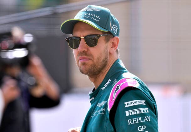 VETTEL Sebastian F1 Team Aston Martin FIA Formel 1 Testfahrten 2021 in Bahrain 1.Tag Am 12.03.2021 Bahrain International Circuit As-Sachir