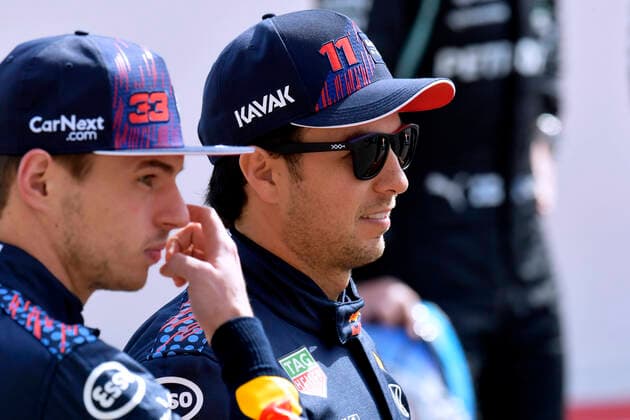 VERSTAPPEN Max F1 Team Red Bull mit PEREZ Sergio FIA Formel 1 Testfahrten 2021 in Bahrain 1.Tag Am 12.03.2021 Bahrain International Circuit As-Sachir