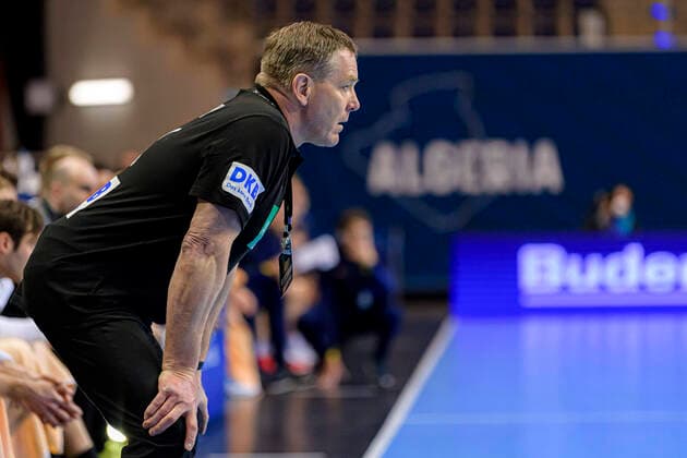Handball, Maenner: Olympia-Qualifikation, Turnier, Gruppe 3, Deutschland - Schweden Trainer Alfred Gislason (Deutschland) Berlin Max-Schmeling-Halle Berlin Deutschland