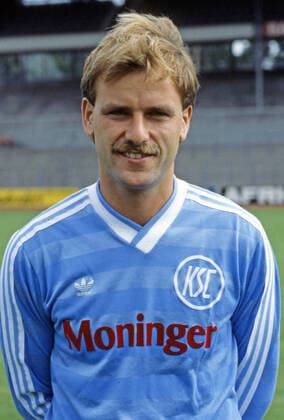 13.07.84 Karlsruher SC Fototermin 1984 1985 Deutschland, Karlsruhe, 13.07.1984, Fussball, Bundesliga, Saison 1984 1985, Karlsruher SC Fototermin 1984 1985: Edmund Becker. *** 13 07 84 Karlsruher SC photo session 1984 1985 Germany, Karlsruhe, 13 07 1984, football, Bundesliga, season 1984 1985, Karlsruher SC photo session 1984 1985 Edmund Becker