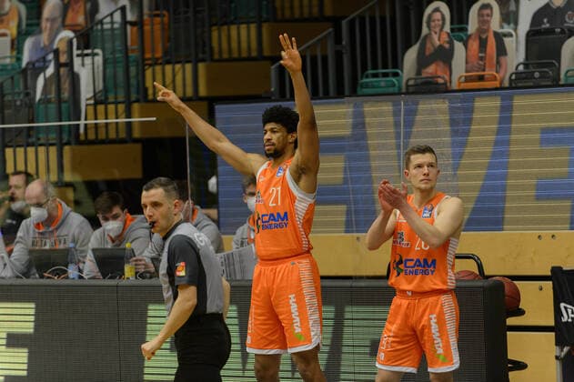 Jordan BARNETT (21 Rasta Vechta), Jannes HUNDT (20 Rasta Vechta) ; Rasta Vechta vs ratiopharm Ulm, Basketball, easyCredit BBL Bundesliga, 13.03.2021, 23. Spieltag, Saison 2020 2021 ; Copyright: xErikxHillmer EIBNERx EP_ehr Rasta Vechta vs ratiopharm Ulm, Basketball, easyCredit BBL Bundesliga, 13.03.2021, 23. Spieltag, Saison 2020 2021 Vechta Copyright: xErikxHillmer EIBNERx EP_ehr