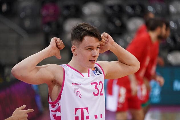 GER, Easycredit BBL, Telekom Baskets Bonn vs. Brose Bamberg 13.03.2021, Telekom Dome, Bonn, GER, Easycredit BBL, Telekom Baskets Bonn vs. Brose Bamberg, im Bild: Simonas Lukosius (Telekom Bonn 32), neu im Team