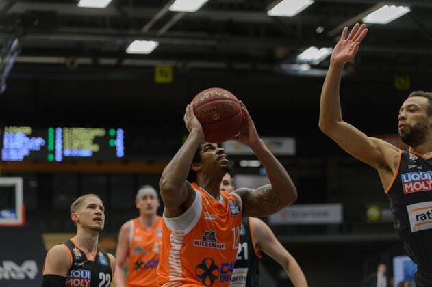 Edgar SOSA (12 Rasta Vechta) ; Rasta Vechta vs ratiopharm Ulm, Basketball, easyCredit BBL Bundesliga, 13.03.2021, 23. Spieltag, Saison 2020 2021 ; Copyright: xErikxHillmer EIBNERx EP_ehr Rasta Vechta vs ratiopharm Ulm, Basketball, easyCredit BBL Bundesliga, 13.03.2021, 23. Spieltag, Saison 2020 2021 Vechta Copyright: xErikxHillmer EIBNERx EP_ehr