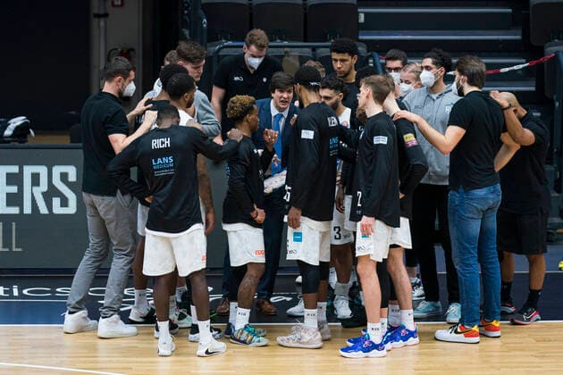 easyCredit Basketball Bundesliga, Hamburg, 13.03.2021 easyCredit Basketball Bundesliga, Hamburg Towers vs. SYNTAINICS MBC, Pedro Calles (Head Coach Hamburg Towers) Copyright: xBEAUTIFULxSPORTS Mohwinkelx