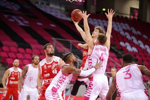 Telekom Baskets Bonn vs. Bennet Hundt Brose Bamberg easyCredit BBL 1. Bundesliga , Saison 2020 2021 , 23. Spieltag