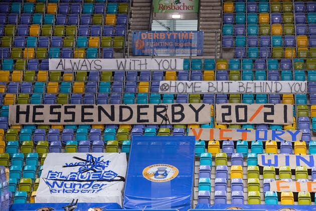 Fraport Skyliners - JobStairs Giessen 46ers, easyCredit BBL Banner: Hessenderby. Basketball-Spiel der easyCredit BBL zwischen den Fraport Skyliners und den JobStairs Giessen 46ers am 13. Maerz 2021 in der Fraport-Arena in Frankfurt am Main., Frankfurt am Main Hessen Deutschland Fraport-Arena