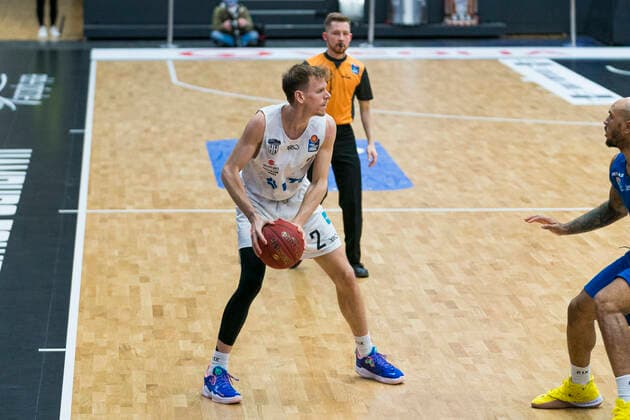 easyCredit Basketball Bundesliga, Hamburg, 13.03.2021 easyCredit Basketball Bundesliga, Hamburg Towers vs. SYNTAINICS MBC, Jordan Swing ( 2 Hamburg Towers) Copyright: xBEAUTIFULxSPORTS Mohwinkelx
