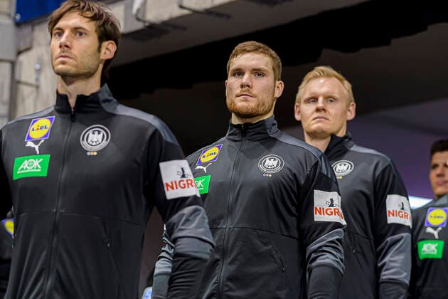 Handball, Maenner: Olympia-Qualifikation, Turnier, Gruppe 3, Deutschland - Slowenien v.li. Uwe Gensheimer (Deutschland Rhein-Neckar Loewen), Johannes Golla (Deutschland SG Flensburg),Patrick Wiencek (Deutschland THW Kiel) Berlin Max-Schmeling-Halle Berlin Deutschland