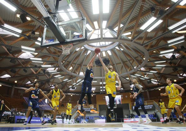 Ludwigsburg , Basketball easyCredit BBL Bundesliga , HAKRO Merlins Crailsheim vs. MHP Riesen Ludwigsburg , Übericht Arena Hohenlohe