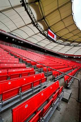 Vor Spielbeginn: neue Sitzplätze in der Cannstatter Kurve anstelle der Stehplätze, leeres Stadion Übersicht Tribüne VfB Stuttgart vs TSG 1899 Hoffenheim 14.03.2021 DFL DFB REGULATIONS PROHIBIT ANY USE OF PHOTOGRAPHS AS IMAGE SEQUENCES AND OR QUASI-VIDEO VfB Stuttgart vs TSG 1899 Hoffenheim