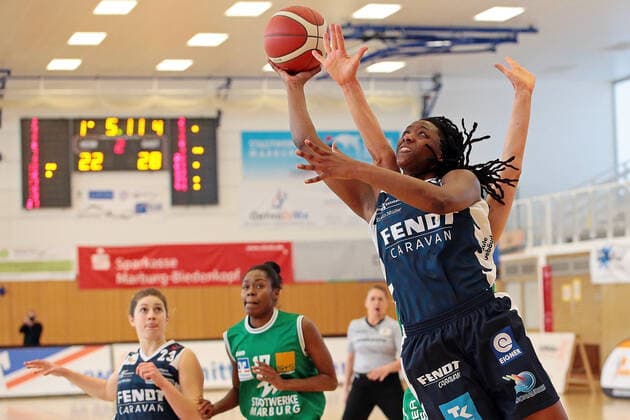 14.03.2021, xovx, Basketball Damen 1. Bundesliga, BC Pharmaserv Marburg - XCYDE Angels Nördlingen v.l. Laken James (XCYDE Angels Nördlingen), Tonisha Baker (BC Pharmaserv Marburg), Hanna Crymble (BC Pharmaserv Marburg), Respect Leaphart (XCYDE Angels Nördlingen) Marburg Sporthalle Georg-Gaßmann-Stadion Hessen Deutschland (DE)