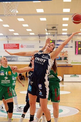 14.03.2021, xovx, Basketball Damen 1. Bundesliga, BC Pharmaserv Marburg - XCYDE Angels Nördlingen v.l. Marie Bertholdt (BC Pharmaserv Marburg), Victoria Rose Waldner (XCYDE Angels Nördlingen) Marburg Sporthalle Georg-Gaßmann-Stadion Hessen Deutschland (DE)