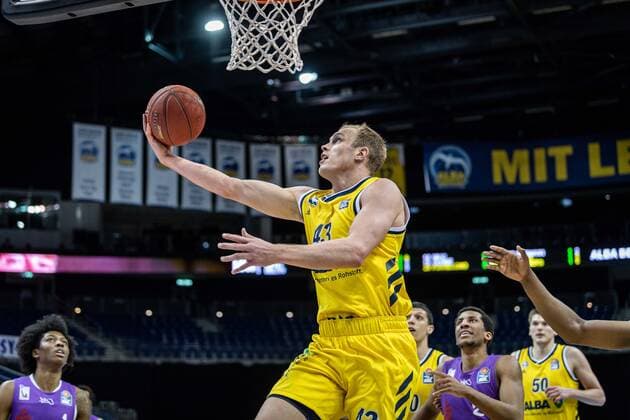 Basketball Berlin 14.03.2021 Saison 2020 2021 1. Bundesliga easyCredit BBL Alba Berlin - BG Göttingen Luke Sikma (Alba Berlin, No.43)