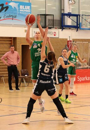 14.03.2021, xovx, Basketball Damen 1. Bundesliga, BC Pharmaserv Marburg - XCYDE Angels Nördlingen v.l. Marie Bertholdt (BC Pharmaserv Marburg), Levke Brodersen (XCYDE Angels Nördlingen), Magaly Meynadier (XCYDE Angels Nördlingen), Theresa Simon (BC Pharmaserv Marburg) Marburg Sporthalle Georg-Gaßmann-Stadion Hessen Deutschland (DE)