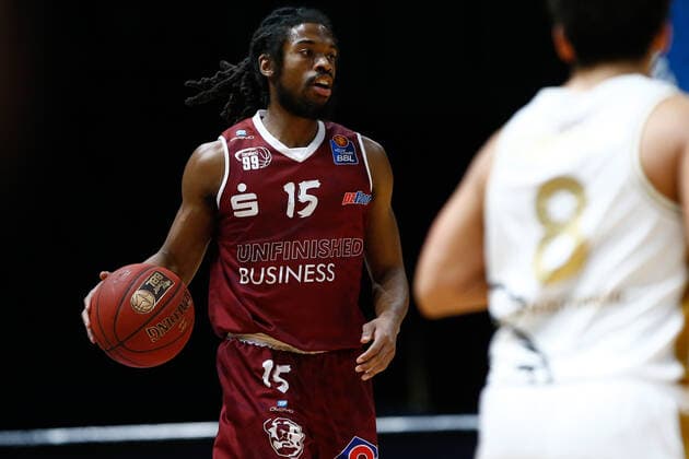 14.03.2021, xgox, Basketball, easyCredit BBL, Basketball Loewen Braunschweig - Niners Chemnitz emspor, v.l. Marcus Thornton (Niners Chemnitz, 15) am Ball Braunschweig