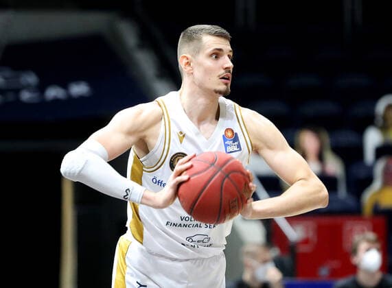 Löwen Braunschweig vs Chemnitz, BBL Braunschweig, 14.03.2021, BASKETBALL - easyCredit BBL Basketball Bundesliga, Löwen Braunschweig vs. Niners Chemnitz, Saison 2020 21. Lukas Wank (Löwen Braunschweig) Braunschweig