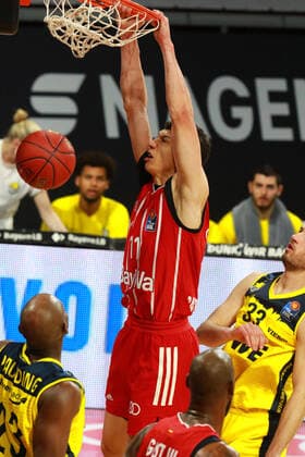 11 Vladimir Lucic (FCBB) trifft per Dunk, Dunking Basketball, 1. Bundesliga, BBL, FC Bayern München vs. EWE Baskets Oldenburg im Audi Dome, 14.03.2021 FOTO: Mladen Lackovic LakoPress