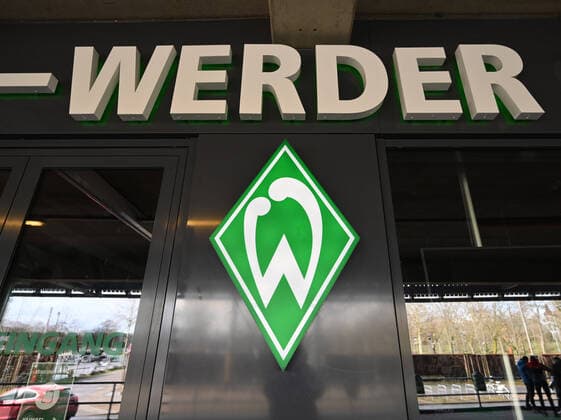Geschlossene Werder Fan Welt Fanshop 13.03.2021, Fussball GER, Saison 2020 2021, 1. Bundesliga, 25. Spieltag, SV Werder Bremen - FC Bayern München 1:3, , Foto: Maik Hölter TEAM2sportphoto