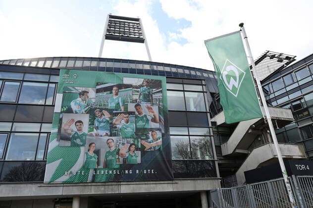 Aussenansicht Bremer Weserstadion 13.03.2021, Fussball GER, Saison 2020 2021, 1. Bundesliga, 25. Spieltag, SV Werder Bremen - FC Bayern München 1:3, , Foto: Maik Hölter TEAM2sportphoto