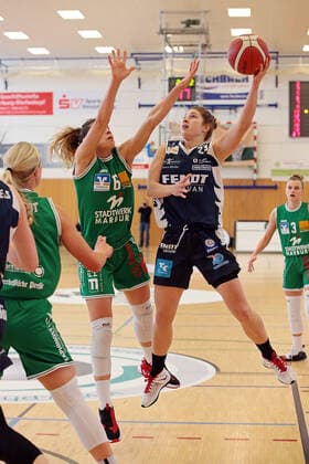 14.03.2021, xovx, Basketball Damen 1. Bundesliga, BC Pharmaserv Marburg - XCYDE Angels Nördlingen v.l. Marie Bertholdt (BC Pharmaserv Marburg), Theresa Simon (BC Pharmaserv Marburg), Laken James (XCYDE Angels Nördlingen), Alexandra Wilke (BC Pharmaserv Marburg) Marburg Sporthalle Georg-Gaßmann-Stadion Hessen Deutschland (DE)