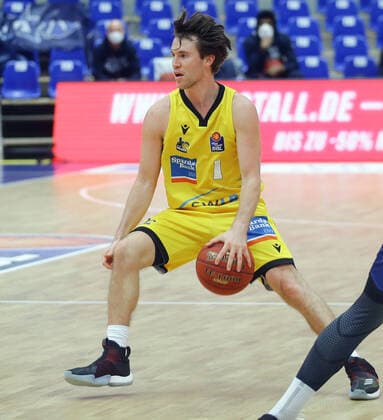 Ludwigsburg , Basketball easyCredit BBL Bundesliga , HAKRO Merlins Crailsheim vs. MHP Riesen Ludwigsburg , Jordan Hulls ( Riesen )