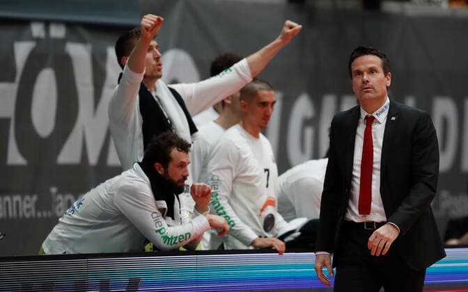 15.03.2021, Basketball, BBL 2020 2021, 23. Spieltag, s.Oliver Wuerzburg - medi bayreuth, GER, Wuerzburg, s.Oliver Arena, Bild: Head Coach Raoul Korner (medi bayreuth) Copyright: HMBxMedia xHeikoxBecker