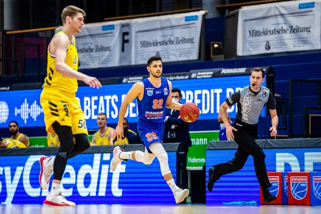 Roko Rogic ( 32 Syntainics MBC) waehrend der Begegnung Saison 2020-2021 (Herren) in der EasyCredit Bundesliga zwischen Syntainics MBC und Alba Berlin in der Stadthalle Weissenfels am 16. March 2021 in Weissenfels, Sachsen Anhalt, Deutschland