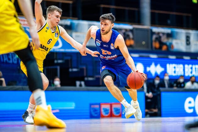 Michal Michalak ( 23 Syntainics MBC) waehrend der Begegnung Saison 2020-2021 (Herren) in der EasyCredit Bundesliga zwischen Syntainics MBC und Alba Berlin in der Stadthalle Weissenfels am 16. March 2021 in Weissenfels, Sachsen Anhalt, Deutschland