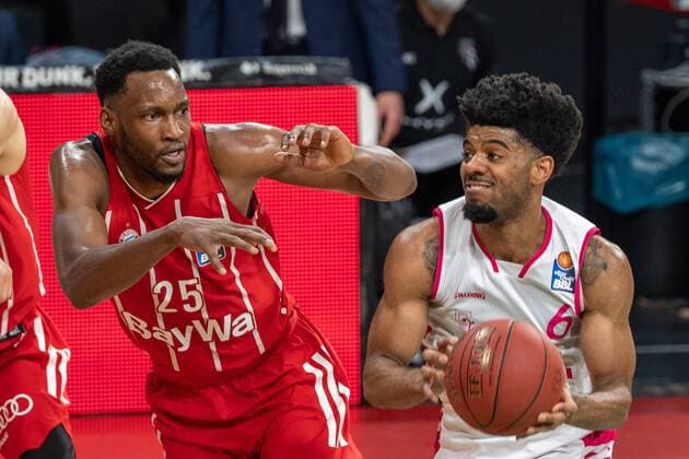 JaJuan Johnson 25 (FC Bayern), Jalen Hudson 6 (Telekom Baskets Bonn), FC Bayern Basketball vs. Telekom Baskets Bonn, BBL, 16.03.2021 Muenchen Bayern Deutschland