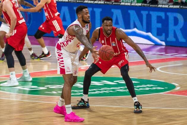 James Thompson IV 3 (Telekom Baskets Bonn), JaJuan Johnson 25 (FC Bayern), FC Bayern Basketball vs. Telekom Baskets Bonn, BBL, 16.03.2021 Muenchen Bayern Deutschland