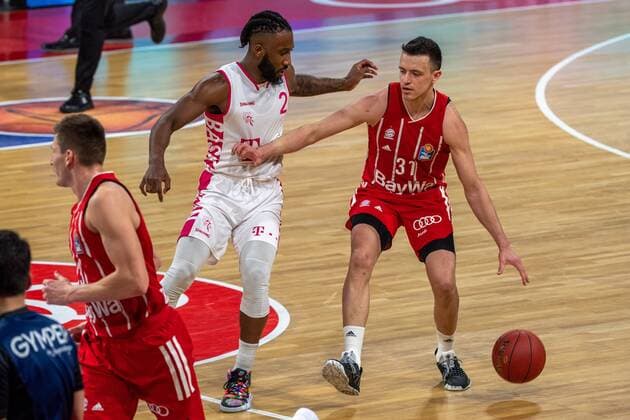 Xavier Pollard 2 (Telekom Baskets Bonn), Zan Mark Sisko 31 (FC Bayern), FC Bayern Basketball vs. Telekom Baskets Bonn, BBL, 16.03.2021 Muenchen Bayern Deutschland