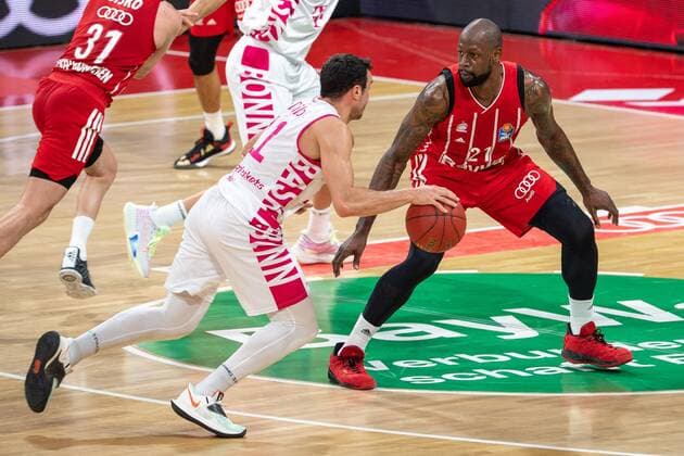 Anthony DiLeo 11 (Telekom Baskets Bonn), James Gist 21 (FC Bayern), FC Bayern Basketball vs. Telekom Baskets Bonn, BBL, 16.03.2021 Muenchen Bayern Deutschland