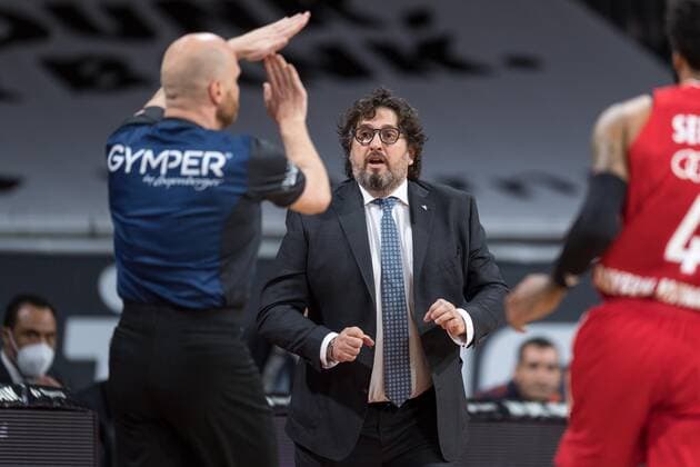 Basketball, BBL, 20210316, FC Bayern München - Telekom Basket Bonn. Im Bild Head Coach des FC Bayern München Andrea TRINCHIERI technisches Foul gegen sich. München Audi Dome Bayern Deutschland Copyright: Passion2Press MarkusxFischerx