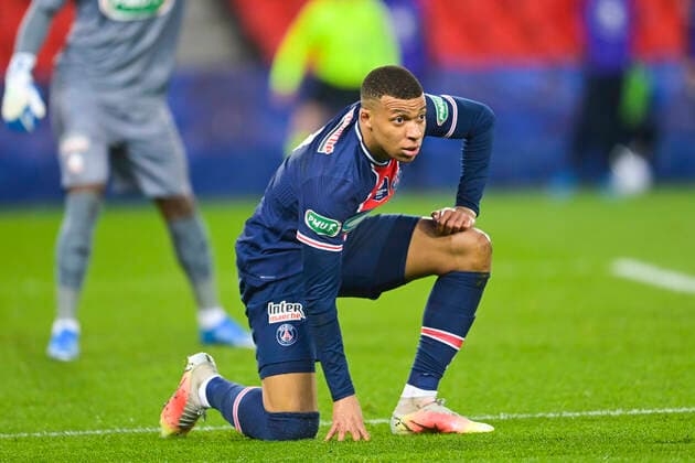 Kylian Mbappe (PSG) FOOTBALL : PSG vs LOSC - 1 8 finale coupe de france - 17 03 2021 JBAutissier Panoramic 