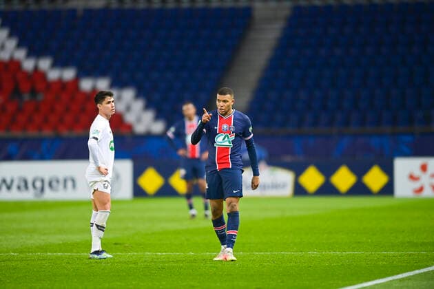 Kylian Mbappe (PSG) FOOTBALL : PSG vs LOSC - 1 8 finale coupe de france - 17 03 2021 JBAutissier Panoramic 
