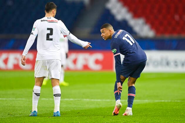 Kylian Mbappe (PSG) Zeki Celik (Losc) FOOTBALL : PSG vs LOSC - 1 8 finale coupe de france - 17 03 2021 JBAutissier Panoramic 