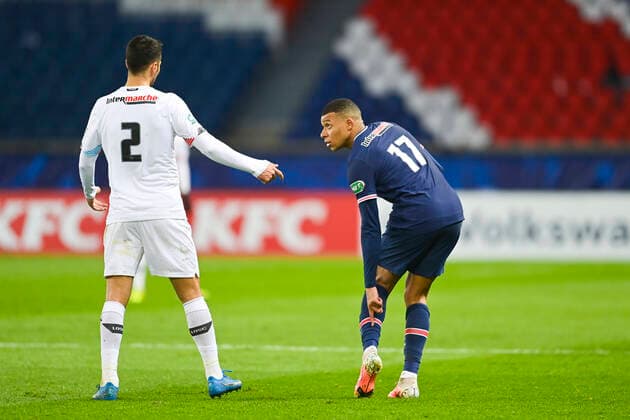 Kylian Mbappe (PSG) Zeki Celik (Losc) FOOTBALL : PSG vs LOSC - 1 8 finale coupe de france - 17 03 2021 JBAutissier Panoramic 