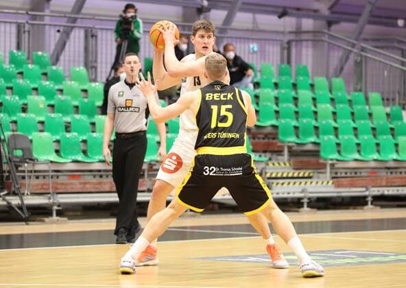17.03.2021 - Basketball - Saison 2019 2020 - 2. Bundesliga Pro-A - 8. Spieltag: Nürnberg Falcons Basketball Club NBC - Tigers Tübingen - DaMa - Jonathan Maier (13, Nürnberg Falcons BC NBC ) Jekabs Beck (15, Tigers Tübingen, Tigers Tuebingen )