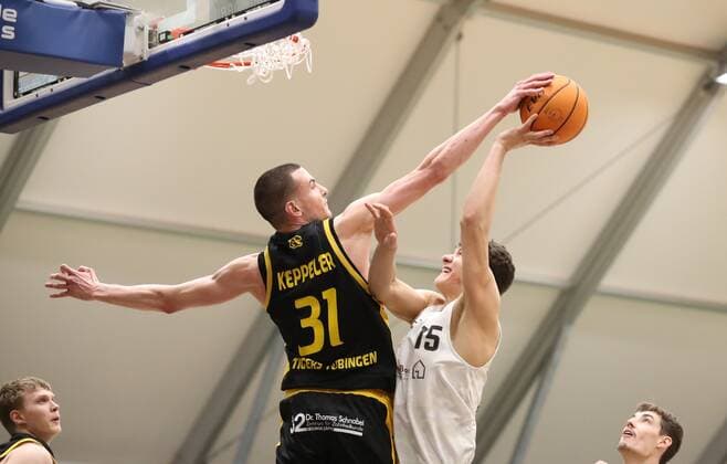 17.03.2021 - Basketball - Saison 2019 2020 - 2. Bundesliga Pro-A - 8. Spieltag: Nürnberg Falcons Basketball Club NBC - Tigers Tübingen - DaMa - Daniel Keppeler (31, Tigers Tübingen, Tigers Tuebingen ) Fynn Fischer (15, Nürnberg Falcons BC NBC )