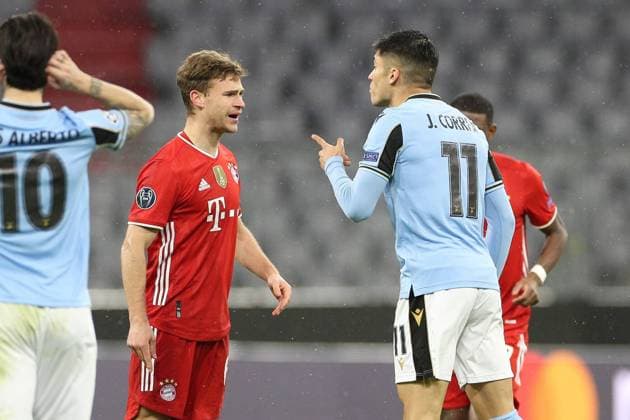 l-r: Joshua Kimmich 6 (FC Bayern Muenchen) und Joaquin Correa 11 (Lazio Rom) Rangelei, FC Bayern Muenchen vs. Lazio Rom, Champions League, Achtelfinale, 17.03.2021 Muenchen Bayern Deutschland