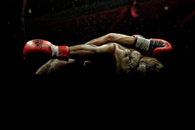 Bilder des Jahres 2021, Sport 03 März Sport Themen der Woche KW11 Malta professional boxer Steve Martin (L) in a fighting duel with Italian professional boxer Riccardo Pompeo Mellone (R) during a professional boxing bout in Malta, on 17 September, 2017. Steve Martin - Malta Professional Boxer MAR_MEL_MLT_2017