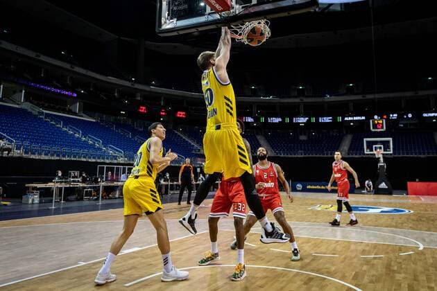 Basketball Berlin 18.03.2021 Saison 2020 2021 Euroleague Regular Season Alba Berlin - Olympiakos Piräus Ben Lammers (Alba Berlin, No.50)