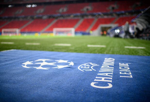 Innenansicht der Puskas Arena in Budapest mit dem Logo der CL UEFA Champions League Achtelfinale, Rueckspiel FC Liverpool - RB Leipzig 2:0 10.03.2021, Puskas Arena in Budapest (Ungarn). FC Liverpool - RB Leipzig