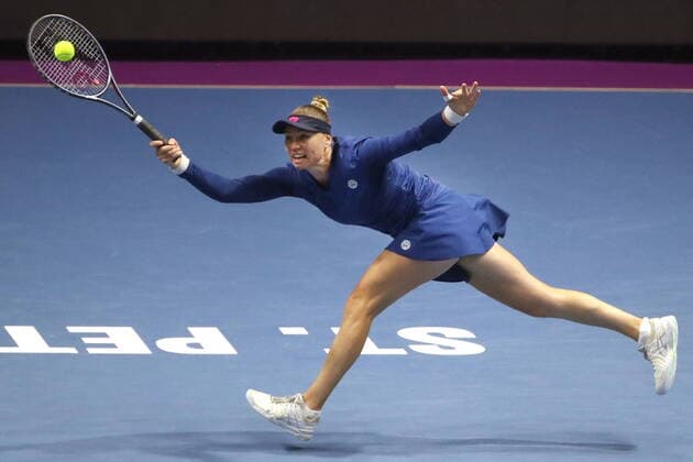 ST PETERSBURG, RUSSIA - MARCH 20, 2021: Russia s Vera Zvonareva returns the ball in a 2021 WTA, Tennis Damen Premier St Petersburg Ladies Trophy semifinal singles match against Russia s Margarita Gasparyan at Sibur Arena. Alexander Demianchuk TASS  TS0F9F2C
