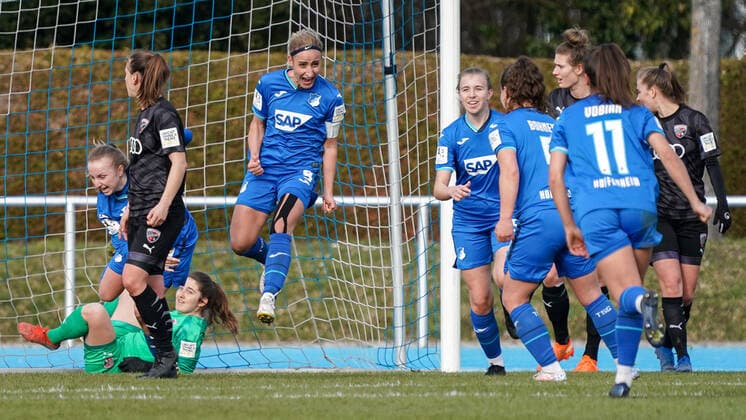 Spielerinnen der TSG 1899 Hoffenheim II (U20) jubeln mit Torschützin Vanessa Leimenstoll (TSG II, 9, beim Luftsprung) über das Tor zum 3:3, Jubel, Torjubel, Torerfolg, celebrate the goal, goal, celebration, Jubel ueber das Tor, optimistisch, Spielszene, Highlight, Action, Aktion, 20.03.2021, Sinsheim (Deutschland), Fussball, 2. Frauen-Bundesliga Süd, TSG 1899 Hoffenheim II (U20) - FC Ingolstadt, DFB DFL REGULATIONS PROHIBIT ANY USE OF PHOTOGRAPHS AS IMAGE SEQUENCES AND OR QUASI-VIDEO.